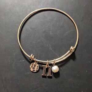 GOLD Tone Initial Letter N Freshwater Pearl Rhinestone Disc Expandable Bracelet